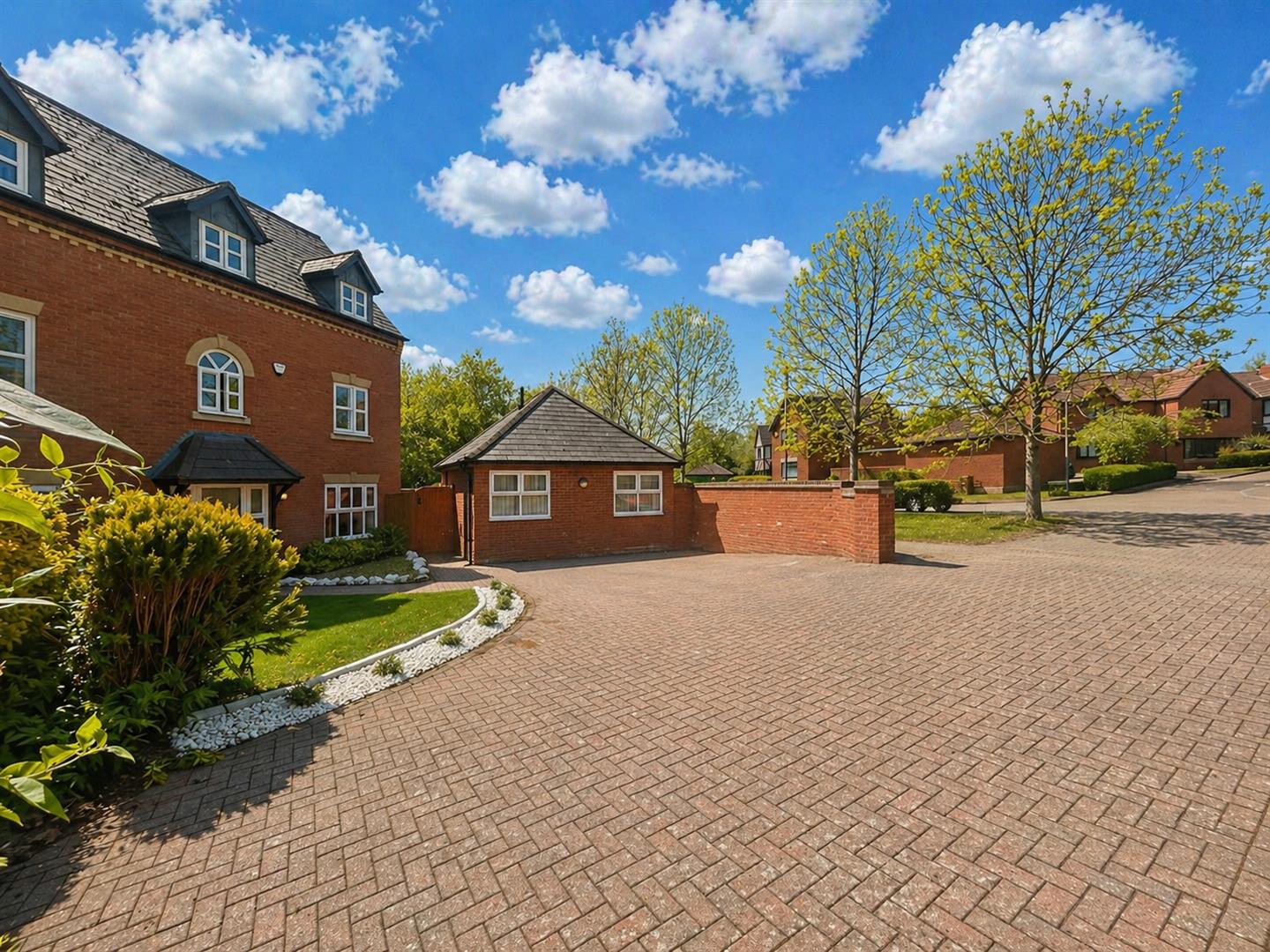 Garthwaite Crescent, Shenley Brook End, Milton Keynes